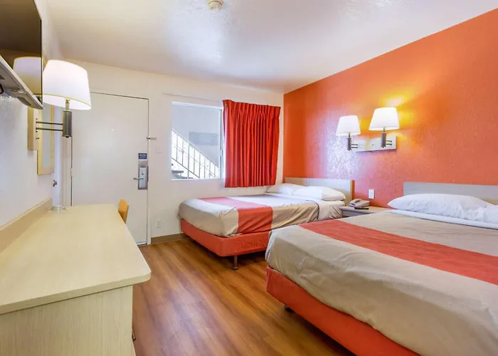 Hotel 6-phoenix, Az - North Bell Road 3*