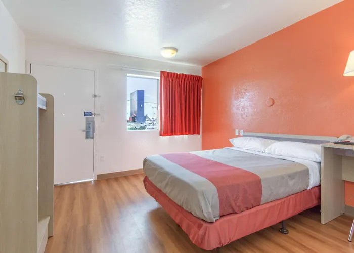 6-phoenix, Az - North Bell Road Hotel